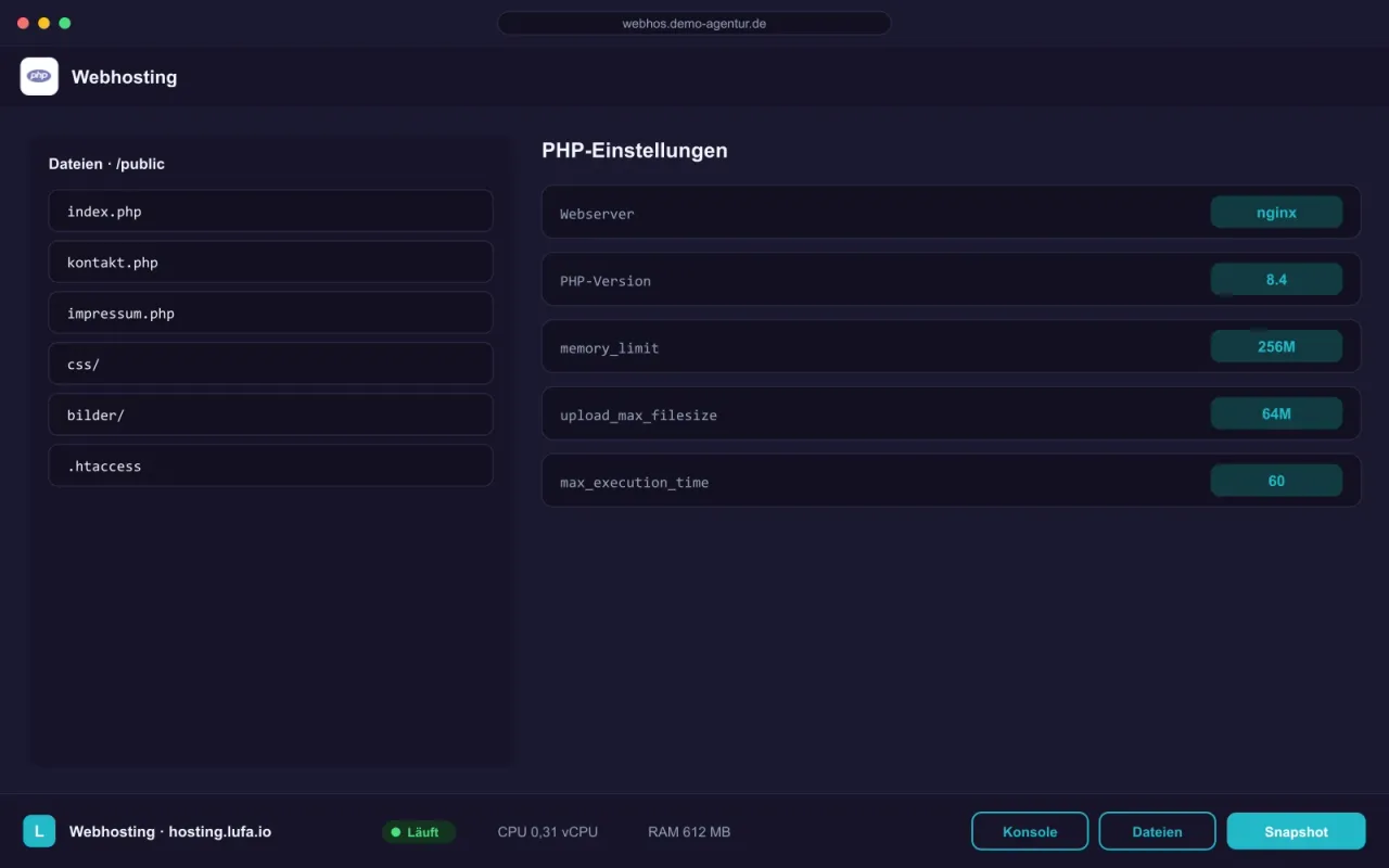 Dateiliste eines Webspace und PHP-Einstellungen mit Webserver und PHP-Version, darunter die Panel-Leiste von hosting.lufa.io